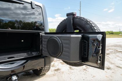 Subwoofer cu difuzor de 12", dedicat usa spate JEEP WRANGLER JK/JKU AND JL/JLU, 400 W RMS, Phoenix Gold